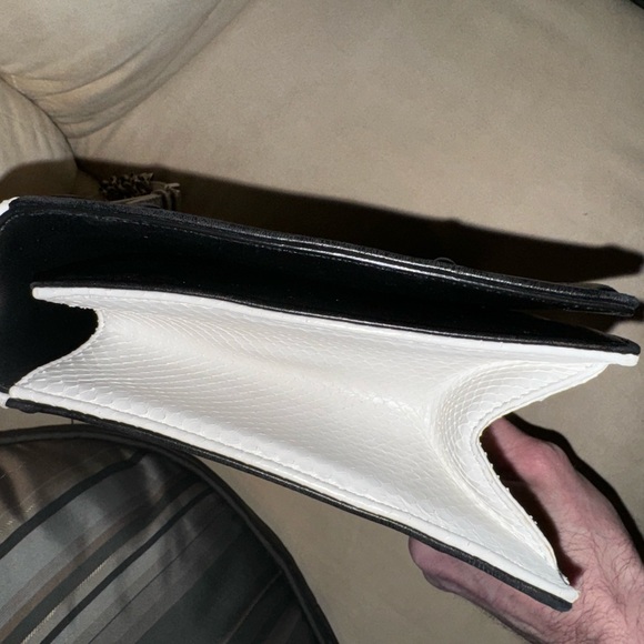 Dior leather cross body - Picture 8 of 9